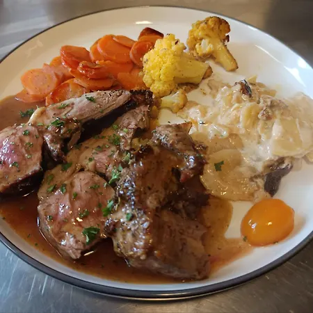 Logis Restaurant La Chaumiere ホテル