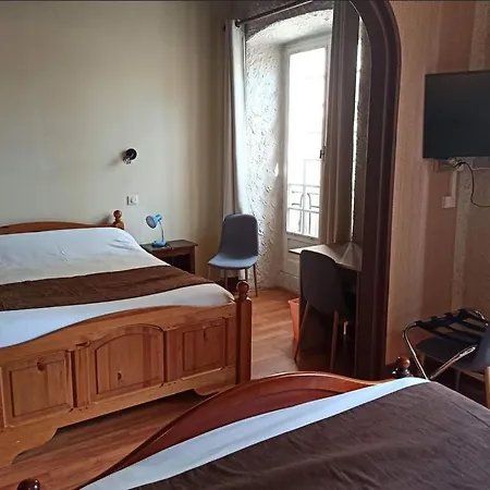 Hotel Logis Restaurant La Chaumiere 2*